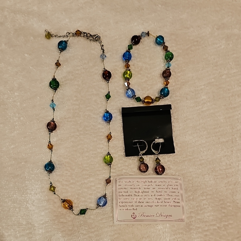 Premier Designs Blue and Green Beaded Necklace